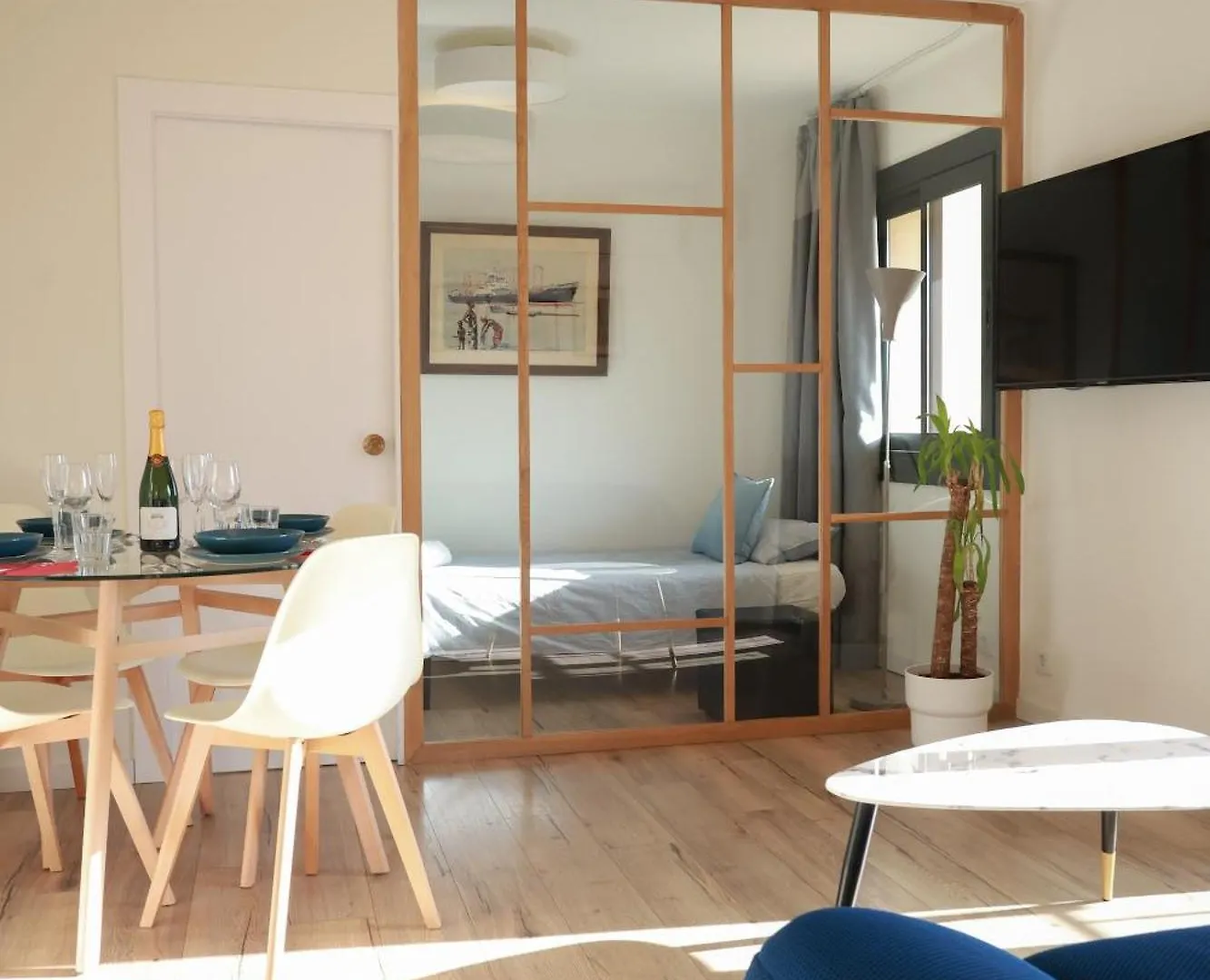 Amazing Sea And Sagrada Familia Views Homey Apartment Barcelona Španělsko
